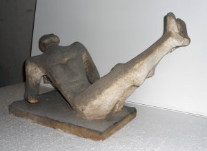 Obra: Figura recostada - Nerses Ounanian