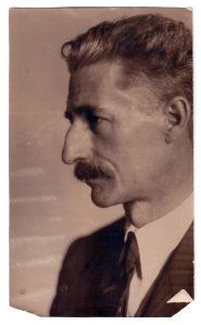 Obra: Fotografa de Orestes Acquarone(p)  - Orestes Acquarone