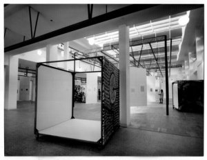 Obra: Fotograf�a de la Sala 2 del Museo Nacional de Artes Visuales, MNAV. -  Desconocido